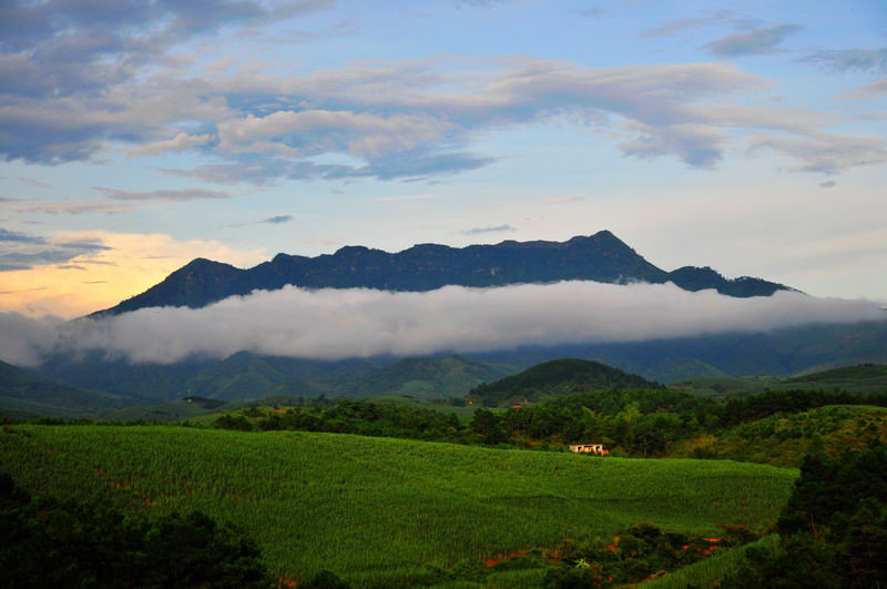 十万大山峙郞峰.jpg